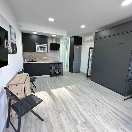 Апартаменты Verdiales Comfort, Center Studio, Beach, And Center Close By Namaste Elite
